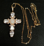Lourdes - Colgante Cruz y Virgen María Dorado