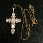 Lourdes - Colgante Cruz y Virgen María Dorado